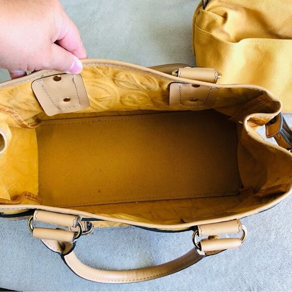 Vintage Francesco Biasia Embossed Leather Tote Bag - Picture 10 of 16